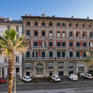 Esplanade 4*, Viareggio Italien